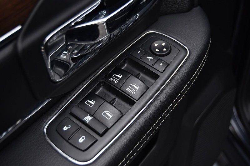 Ram 1500 Vehicle Full-screen Gallery Image 9