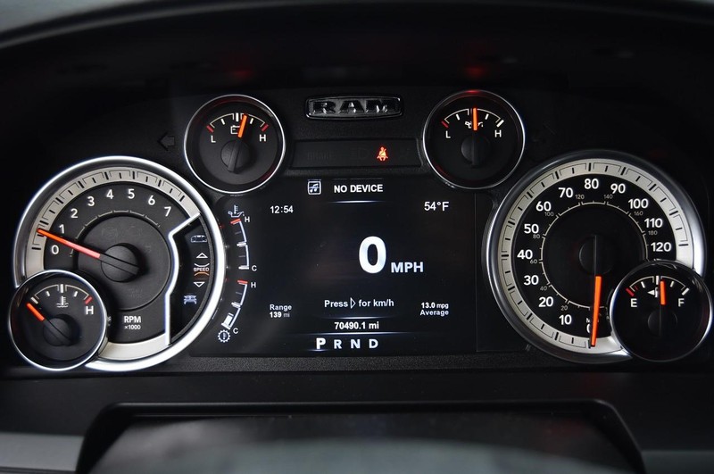 Ram 1500 Vehicle Full-screen Gallery Image 12