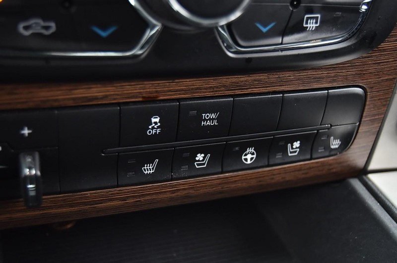 Ram 1500 Vehicle Full-screen Gallery Image 16