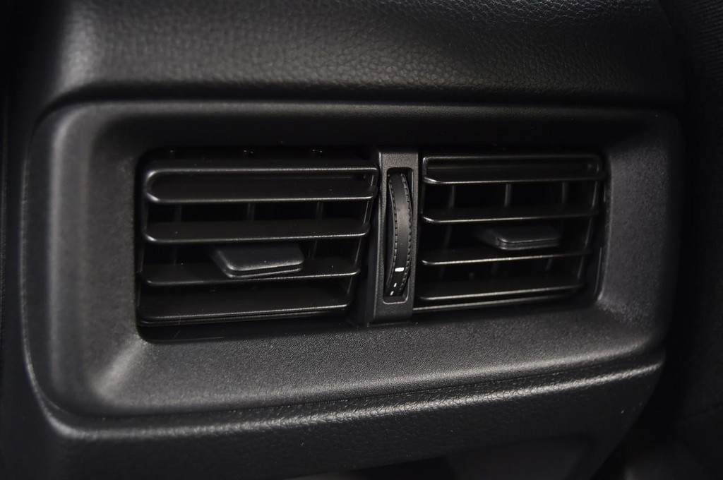 Honda CR-V Vehicle Image 22