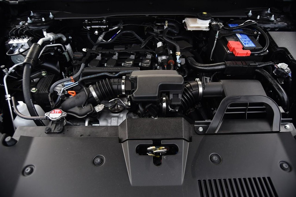 Honda CR-V Vehicle Image 24