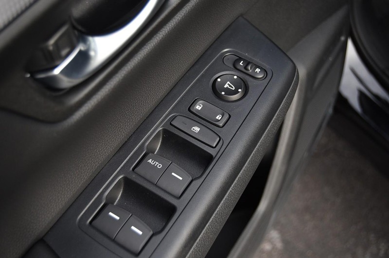 Honda CR-V Vehicle Image 08