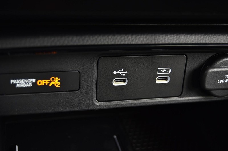 Honda CR-V Vehicle Image 14