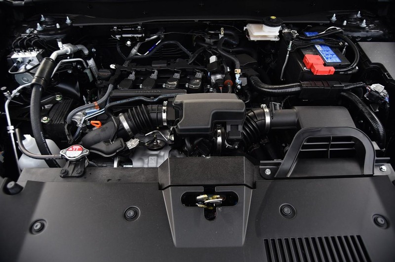 Honda CR-V Vehicle Image 24