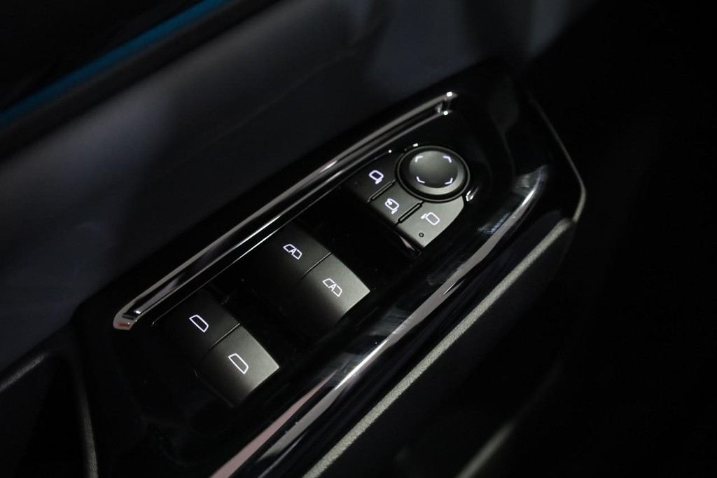 Honda Prologue Vehicle Image 18