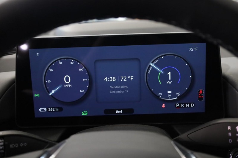 Honda Prologue Vehicle Full-screen Gallery Image 12