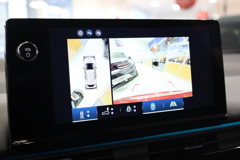 Honda Prologue Vehicle Full-screen Gallery Image 14