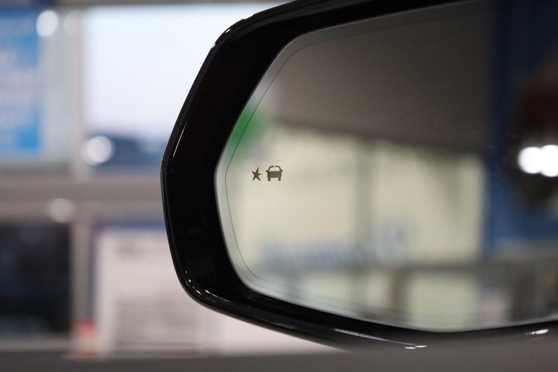 Honda Prologue Vehicle Full-screen Gallery Image 21