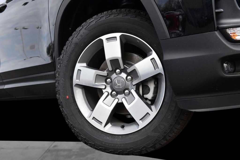 Honda Ridgeline Vehicle Image 03