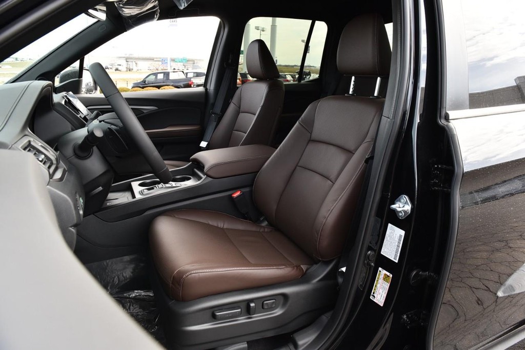 Honda Ridgeline Vehicle Image 25