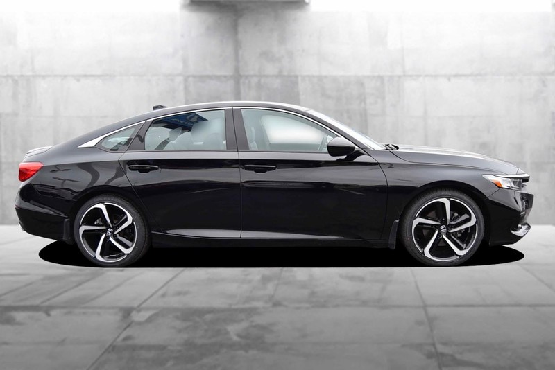 Honda Accord Sedan Vehicle Full-screen Gallery Image 05