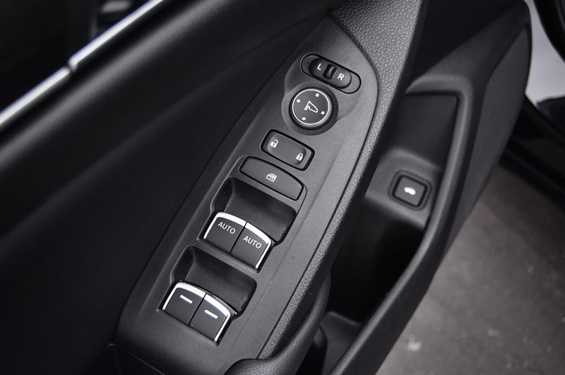 Honda Accord Sedan Vehicle Full-screen Gallery Image 08