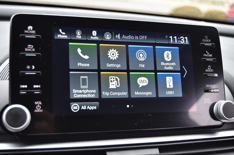 Honda Accord Sedan Vehicle Full-screen Gallery Image 14