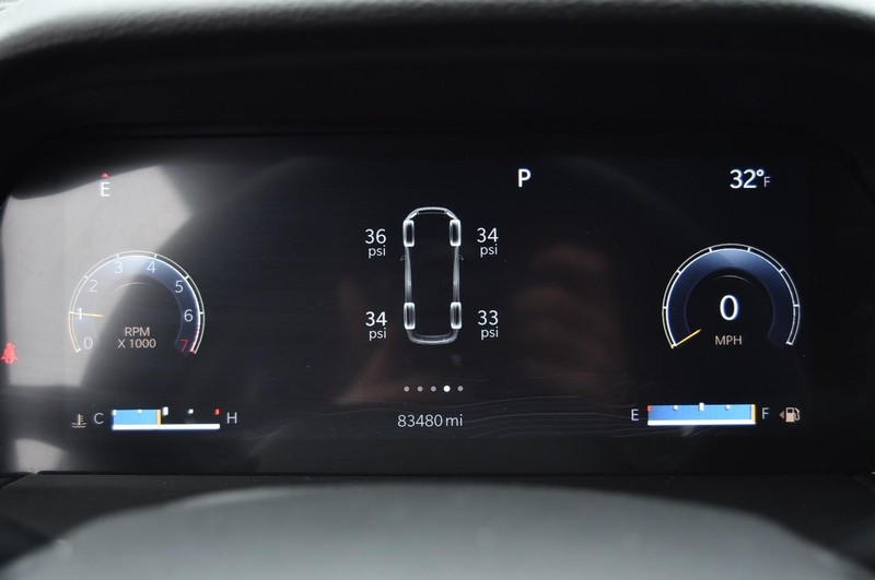 Jeep Grand Cherokee L Vehicle Image 12