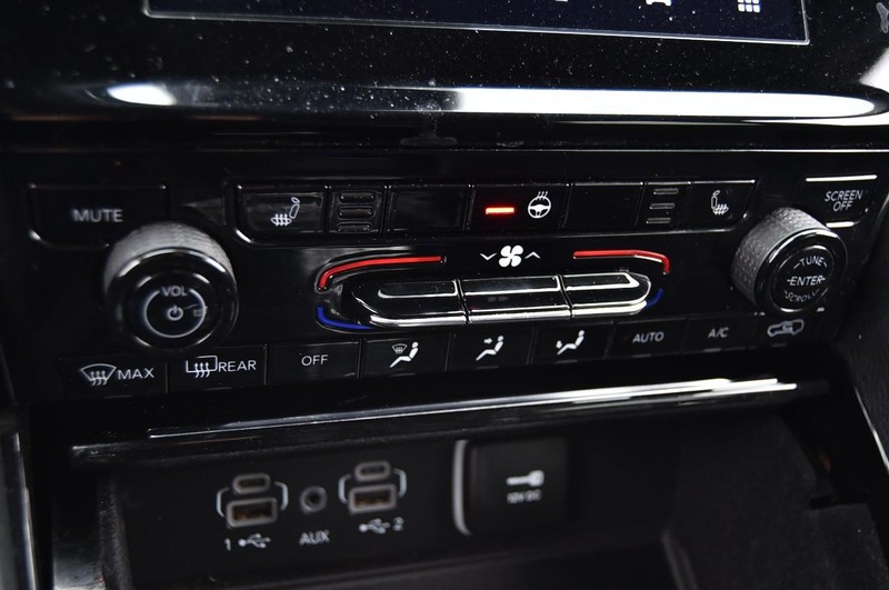 Jeep Grand Cherokee L Vehicle Image 15