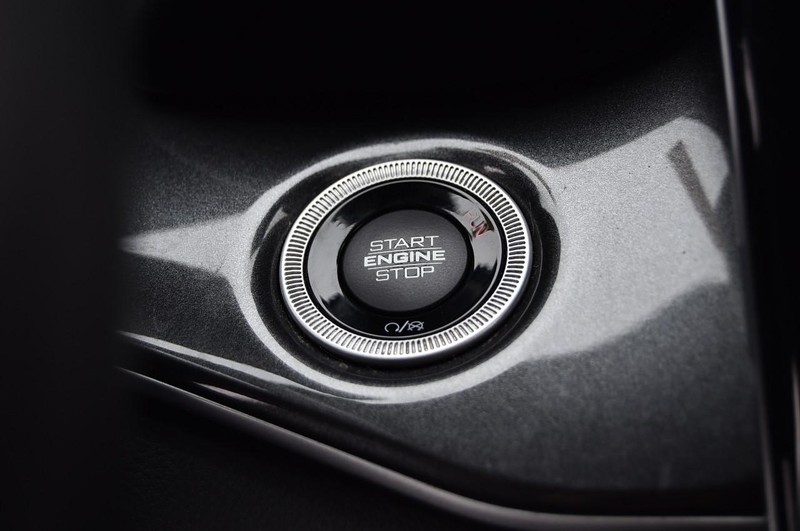 Jeep Grand Cherokee L Vehicle Image 17