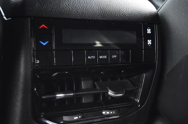 Jeep Grand Cherokee L Vehicle Image 22