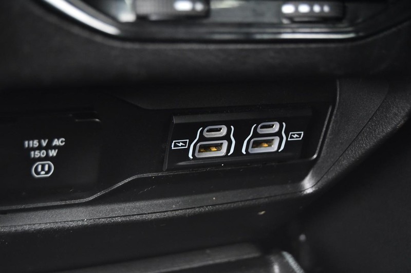 Jeep Grand Cherokee L Vehicle Image 23