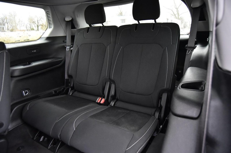 Jeep Grand Cherokee L Vehicle Image 24