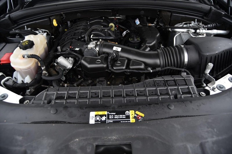 Jeep Grand Cherokee L Vehicle Image 27