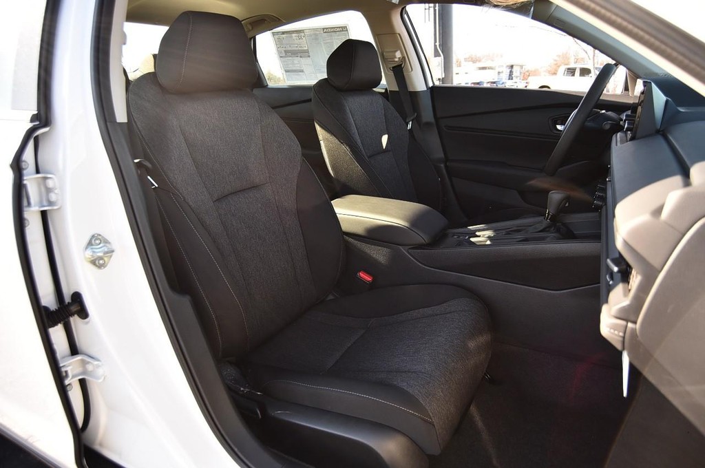 Honda Accord Sedan Vehicle Image 19