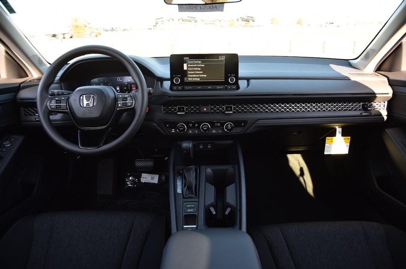 Honda Accord Sedan Vehicle Image 07