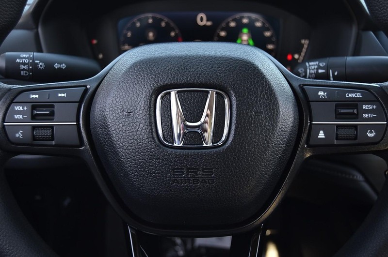 Honda Accord Sedan Vehicle Image 17