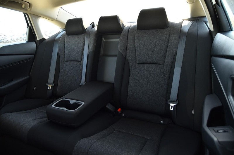Honda Accord Sedan Vehicle Image 21