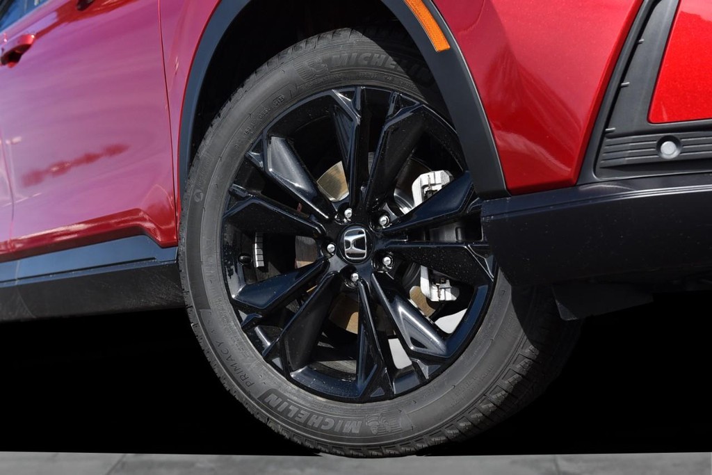 Honda CR-V Hybrid Vehicle Image 03