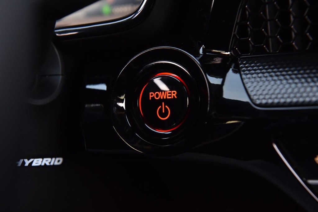 Honda CR-V Hybrid Vehicle Image 20