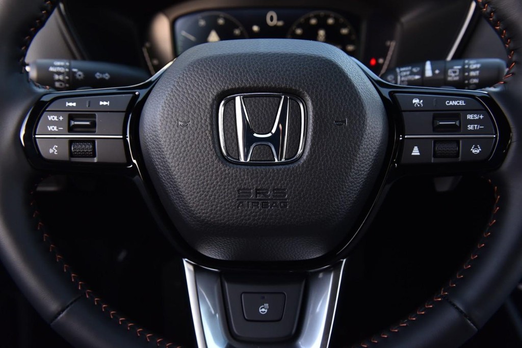 Honda CR-V Hybrid Vehicle Image 21