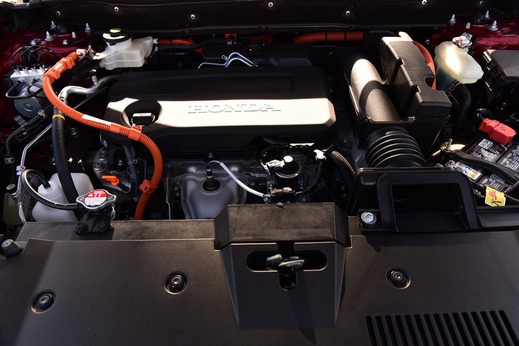 Honda CR-V Hybrid Vehicle Image 30
