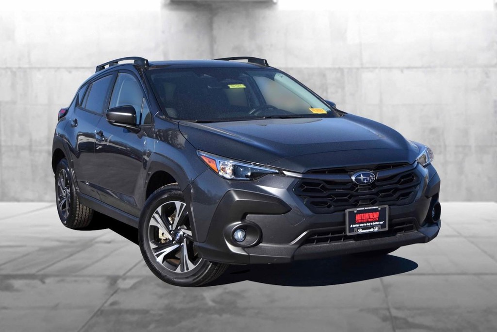 Subaru Crosstrek Vehicle Image 02