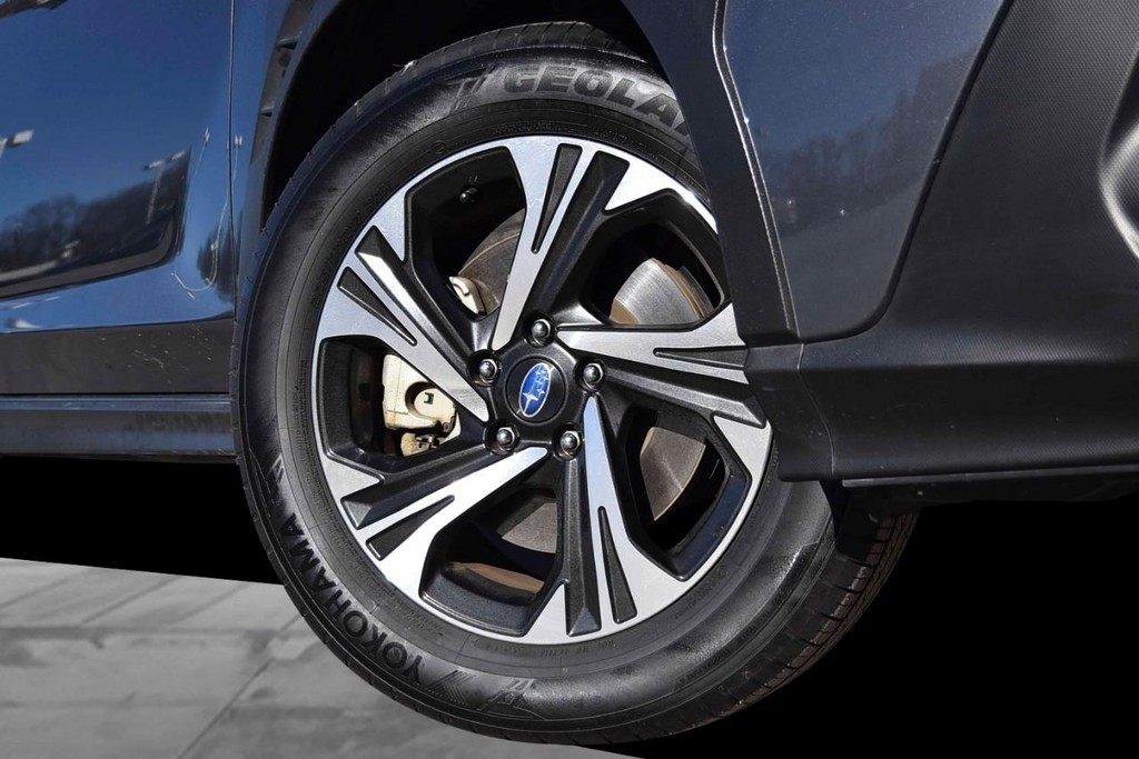 Subaru Crosstrek Vehicle Image 03