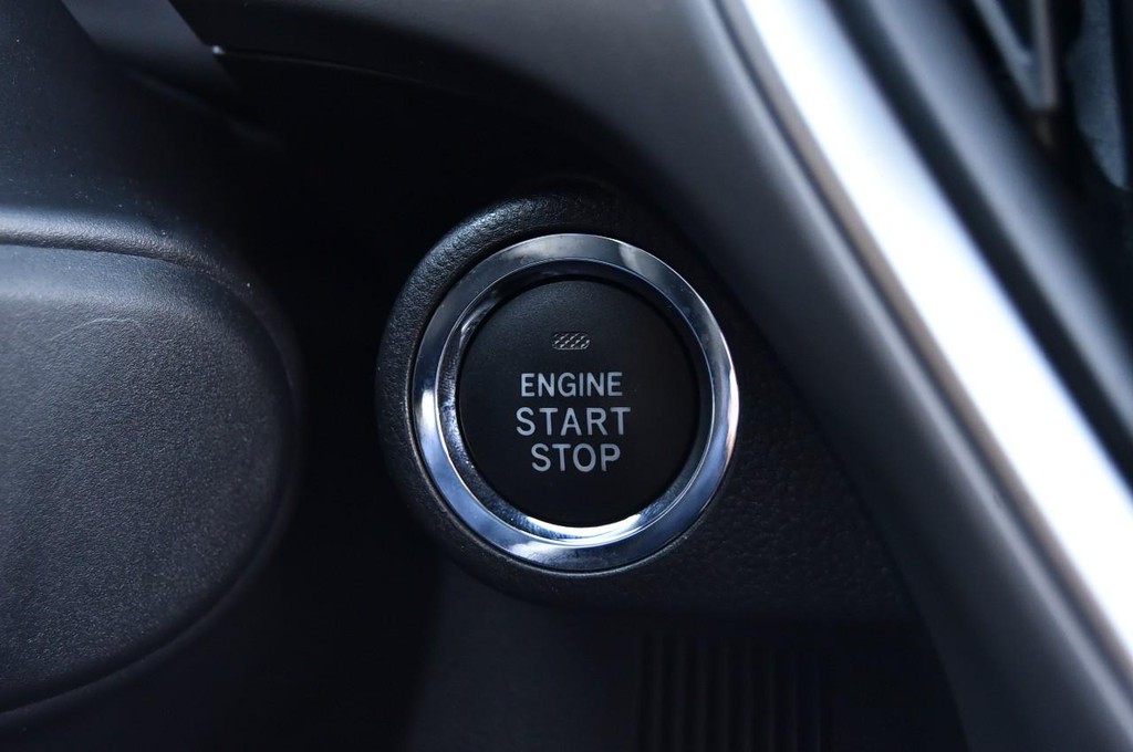 Subaru Crosstrek Vehicle Image 16