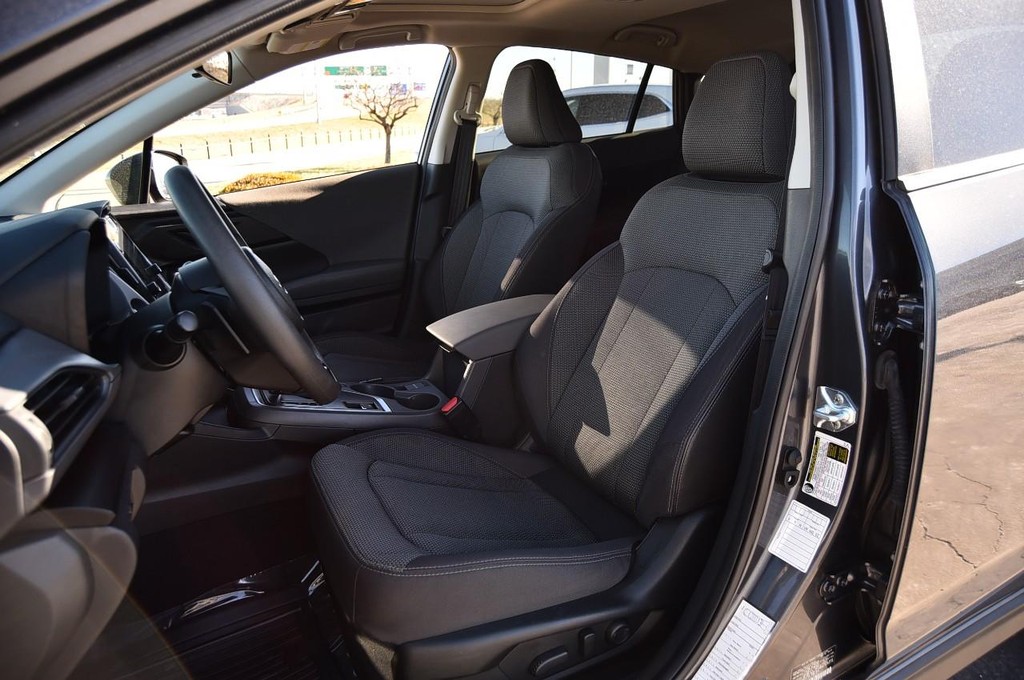 Subaru Crosstrek Vehicle Image 18