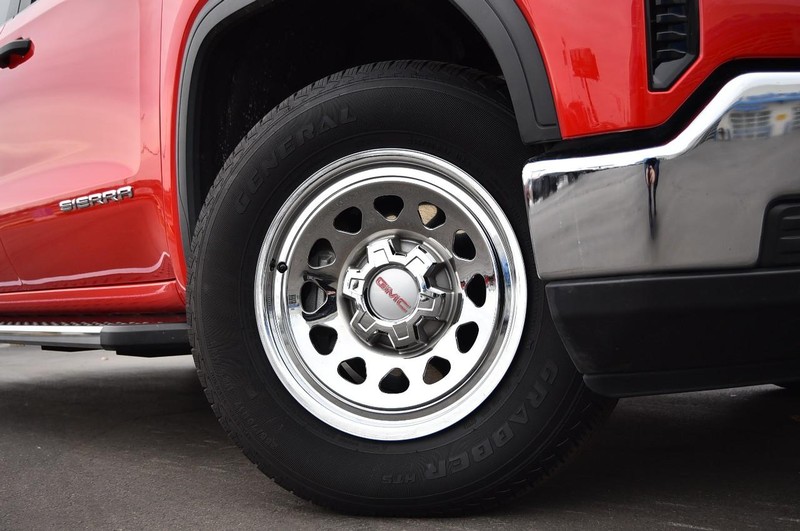 GMC Sierra 1500 Vehicle Image 03