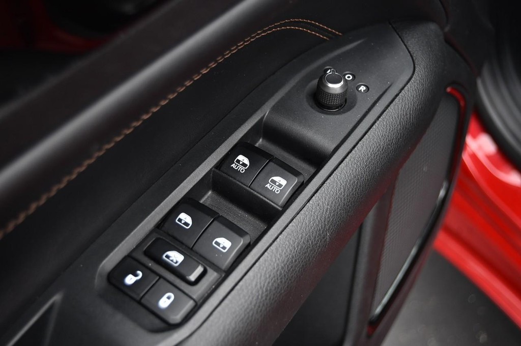 Jeep Compass Vehicle Image 08