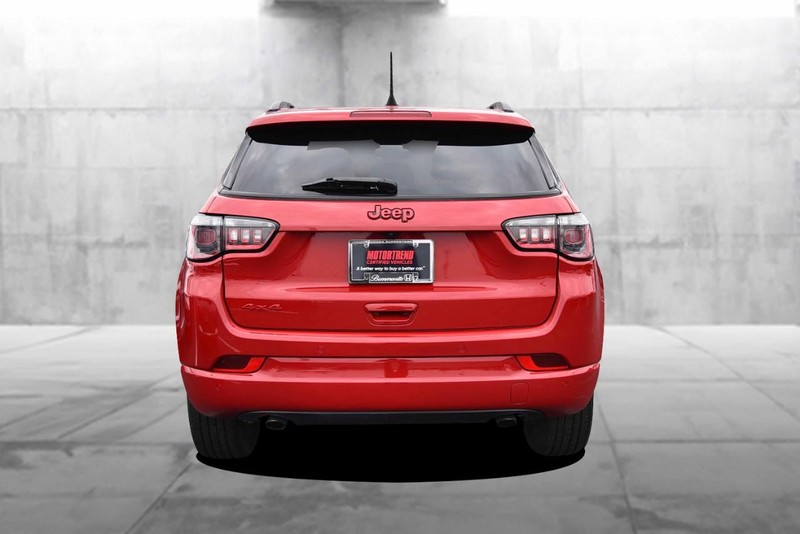 Jeep Compass Vehicle Image 06