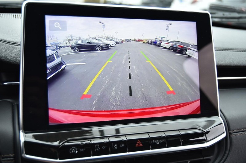 Jeep Compass Vehicle Image 13