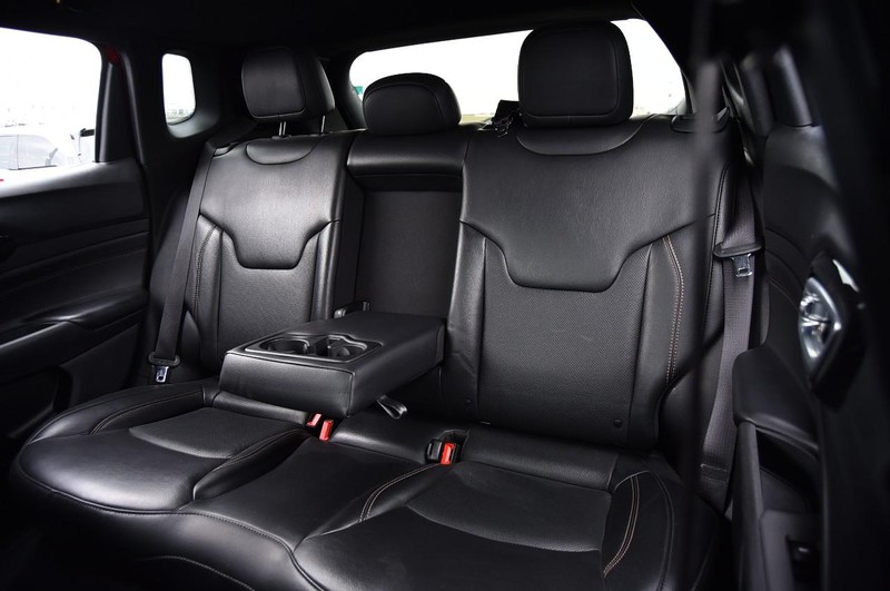 Jeep Compass Vehicle Image 22