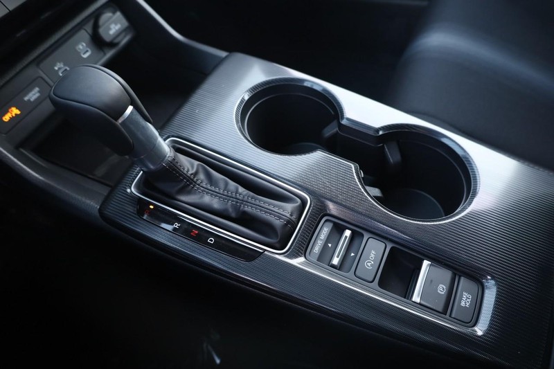 Honda Civic Hatchback Vehicle Image 15