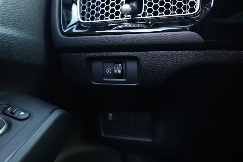 Honda Civic Hatchback Vehicle Image 18