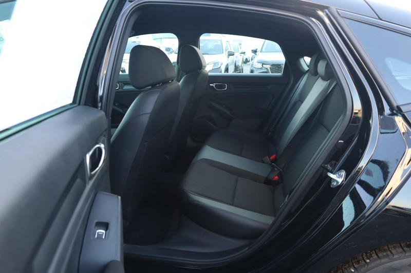 Honda Civic Hatchback Vehicle Image 20