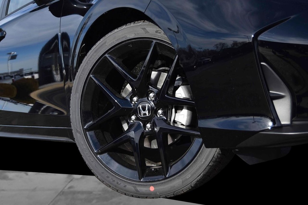 Honda Civic Hatchback Vehicle Image 03