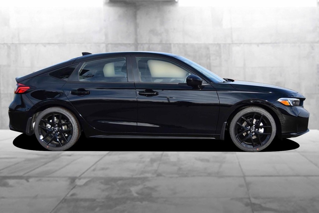 Honda Civic Hatchback Vehicle Image 05