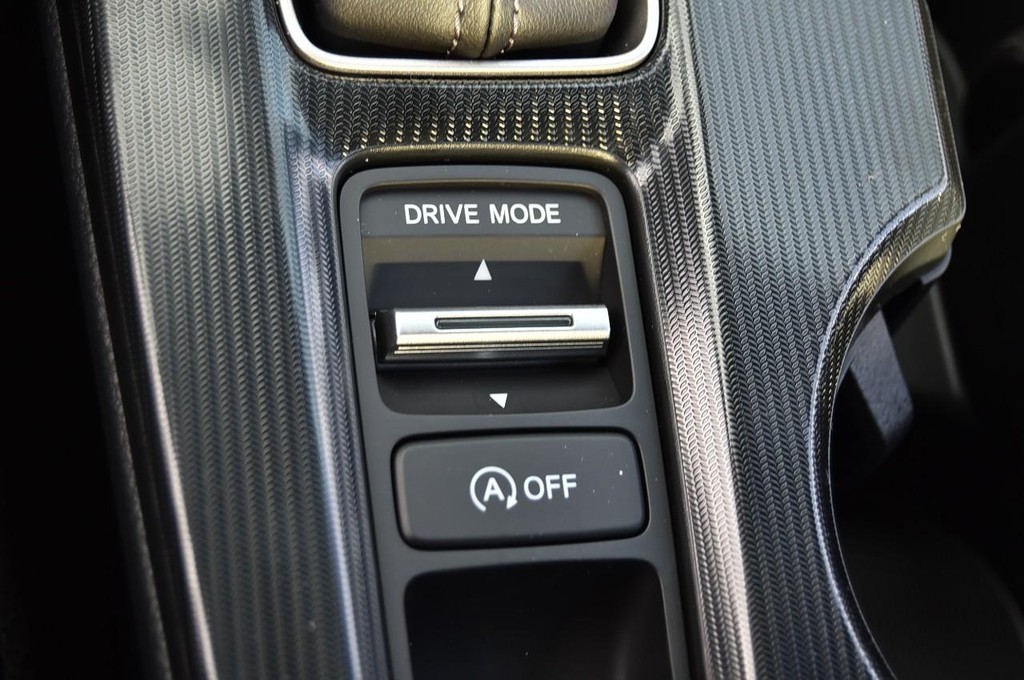 Honda Civic Hatchback Vehicle Image 17