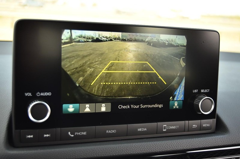 Honda Civic Hatchback Vehicle Image 12