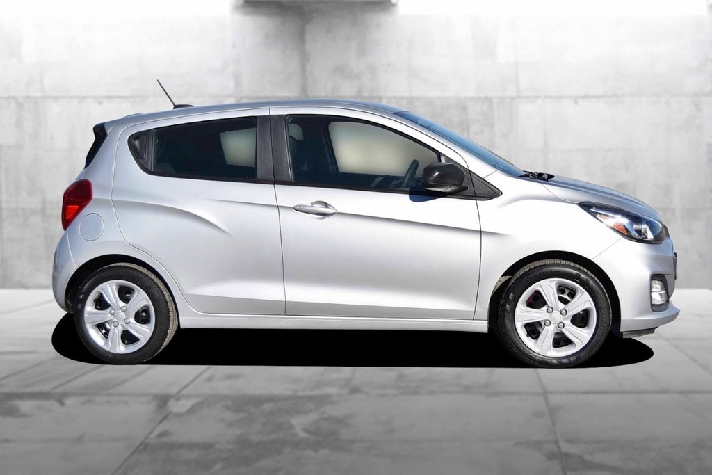 Chevrolet Spark Vehicle Full-screen Gallery Image 05