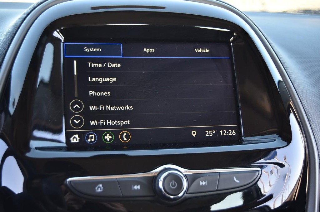 Chevrolet Spark Vehicle Full-screen Gallery Image 11